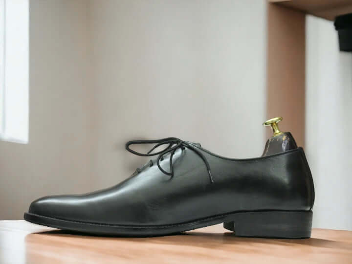 Men Handmade Black Whole Cut Pointed Toe Oxfords Leather Shoes