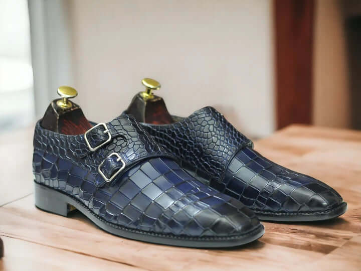 <p>Blue Double Monk Alligator Shoes Buckle Strap Leather Shoes For Men</p> <p>Step into sophistication with these blue alligator leather double monk shoes, boasting a stylish buckle strap design for men with discerning taste.</p>