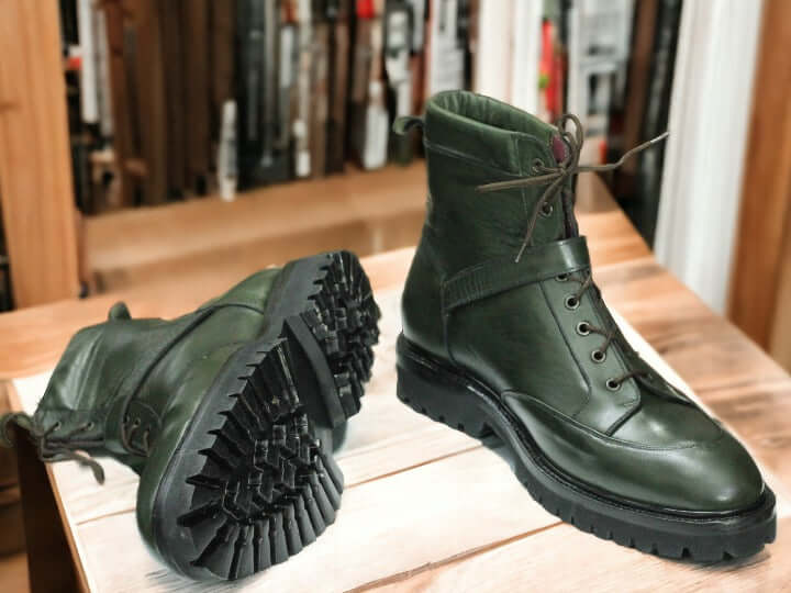 These Green Chunky Sole Boots are handmade from split-toe boot leather, perfect for formal wear. The thick rubber sole ensures comfort and durability for long-lasting wear. Make a statement with these stylish premium boots!