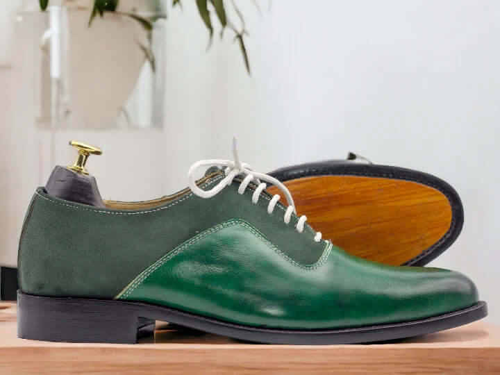 Upgrade your style with our Men's Green Leather Dress Shoes. Made with high-quality leather, these Designer Brogue Oxfords add a touch of sophistication to any outfit. The unique green color will make you stand out in a sea of black and brown shoes. A must-have for any fashionable man.