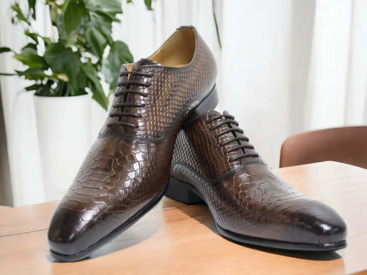 These Handmade Men Alligator Python Monk Oxfords Shoes offer a luxurious finish to any look. Crafted with superior craftsmanship, this pair of shoes is made with alligator skin and durable python to ensure a timeless elegance.